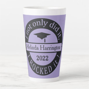 Tasse Latte Nom et année personnalisés de la qualification