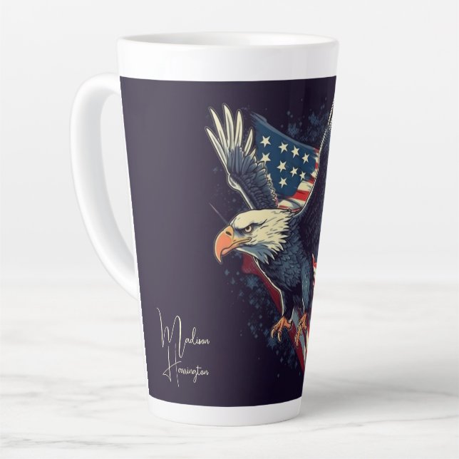 Tasse Latte Nom personnalisé Aigle américaine (Angle gauche)