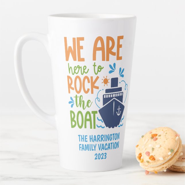 Tasse Latte Nom personnalisé / Croisière texte (En situation)