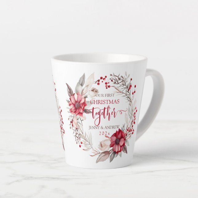 Tasse Latte Notre première couronne de Noël (Angle droit)