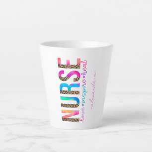 Tasse Latte "Nurse - Love, Inspire, Heal" en couleur arc-en-ci