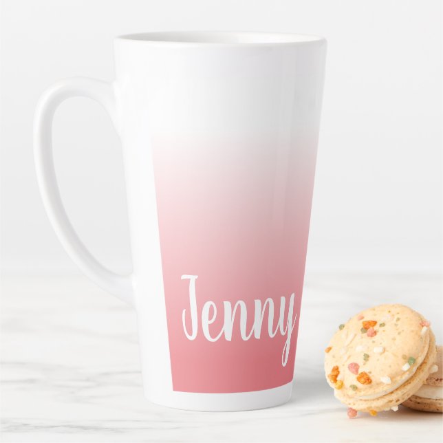 Tasse Latte Ombre corallienne personnalisée (En situation)