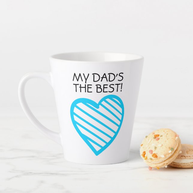 Tasse Latte PAPA EST LE MEILLEUR | Coeur Bleu Bleu Brouillé (En situation)