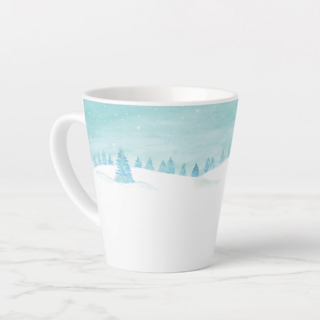 Tasse Latte Paysage De Forêt D'Hiver Neige Avec Des Épinettes (Angle gauche)