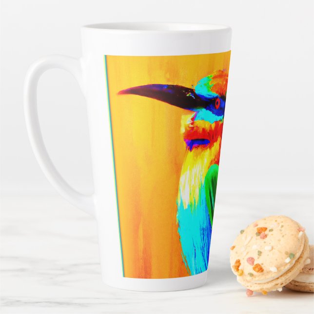 Tasse Latte Peinture d'oiseaux arc-en-ciel dynamique et joyeux (En situation)