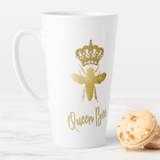 Tasse Latte Personalisé QUEEN BEE fils Gold Crown Latte (En situation)