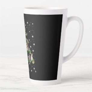 Tasse Latte Petit Arbre De Noël Cat Couvert De Flamme De Flamm