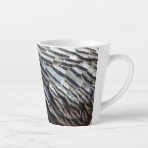 Tasse Latte Plumes de Dindon Sauvage II Design Abstrait de la