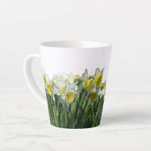 Tasse Latte Poussière de jonquilles blanche et jaune. Musique 