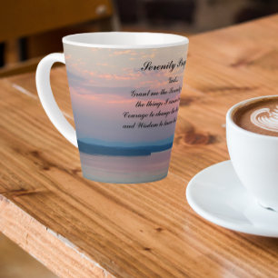 Tasse Latte Prière Serenity Coucher de soleil sur la mer rose