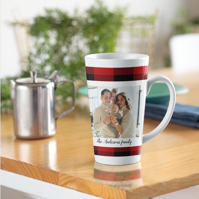 Tasse Latte Red Buffalo Plaid & Nom Personnel Et Photo (Créateur téléchargé)