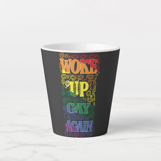 Tasse Latte Réveillez Gay - Drôle LGBTQ+ Pride (Devant)