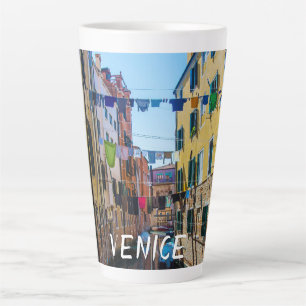 Tasse Latte Rue à Venise avec lave-linge Italie