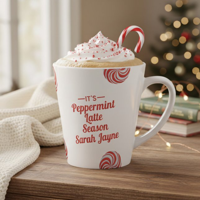 Tasse Latte Saison de menthe à poivre personnalisée Fêtes Latt (Nothing beats a Peppermint Latte on a cold winter morning. Makes the perfect christmas gift! )