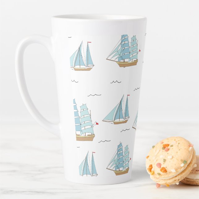 Tasse Latte Seatime été Cute yachts avec voile (En situation)