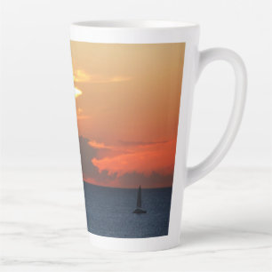 Tasse Latte Sunset Clouds and Sailboat Seascape