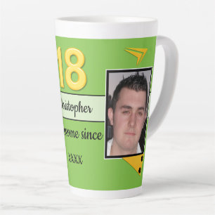 Tasse Latte Vert et or avec nom photo 18e anniversaire