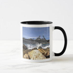 Tasse Le bateau d'assaut amphibie USS Kearsarge