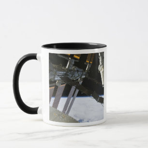 Tasse Le bras de l'effort parmi la stat internationale