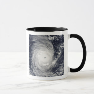Tasse Le cyclone Adeline-Juliet se déplace vers l'ouest