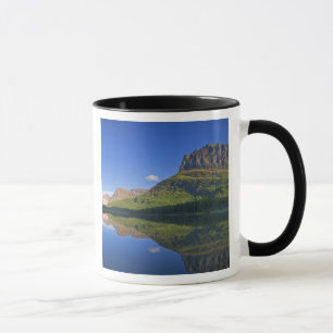 Tasse Le point Grinnel et l'Allen Mountain se reflètent