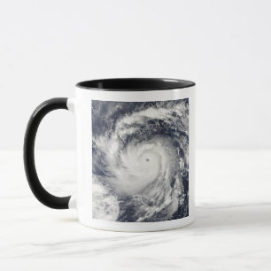 Tasse Le typhon Nida dans l'océan Pacifique