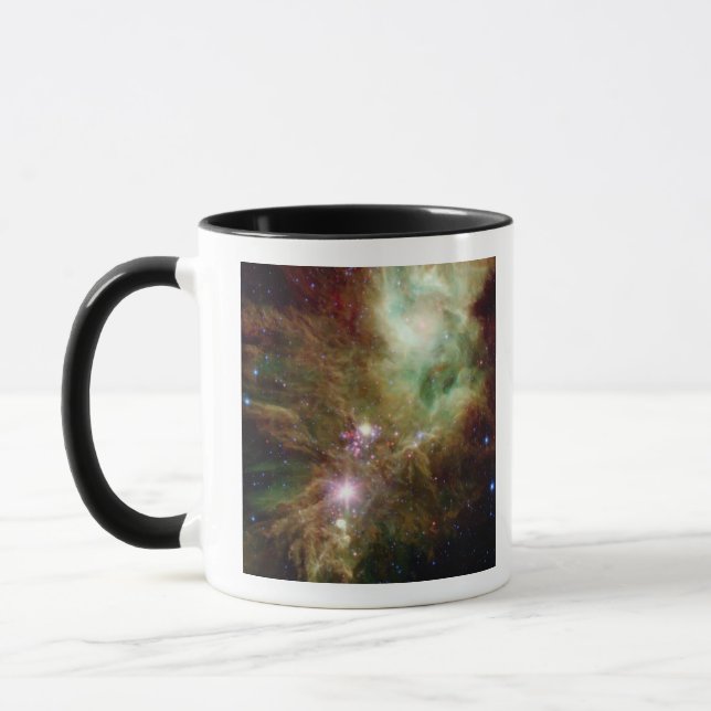 Tasse Les étoiles nouveau-nées dans la grappe d'arbres d (Gauche)