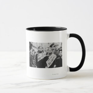 Tasse Manifestation contre le travail des enfants dans l