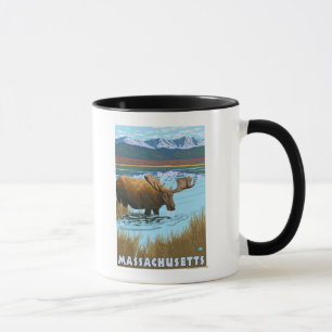 Tasse MassachusettsMoose buvant dans le lac