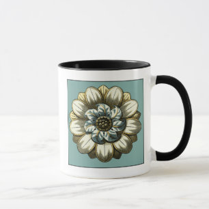 Tasse Médaillon floral orné sur Arrière - plan bleu clai