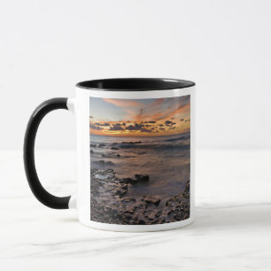 Tasse Mer des Caraïbes, Îles Caïmans. Vagues déferlantes