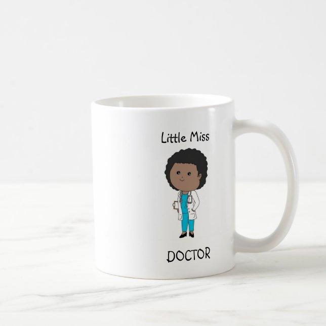Tasse mignonne d'Afro-américain de femme docteur (Droite)