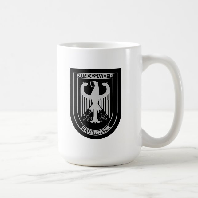 Tasse militaire allemande de pompiers (Droite)