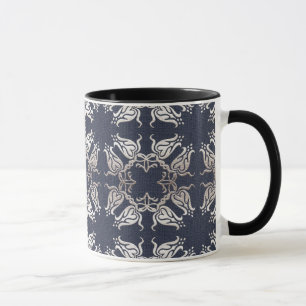 Tasse motif bleu floral de style baroque