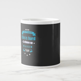 Tasse Motivante La Vie Est Difficile Alors Réveill