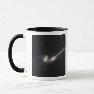 Tasse NGC 4676, également connu sous le nom de galaxies