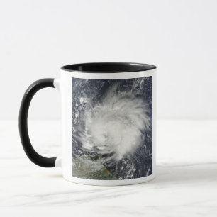 Tasse Ouragan Tomas au-dessus des Antilles