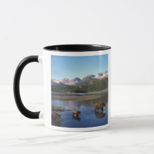 Tasse Ours brun, grizzly, truie et oursons dans