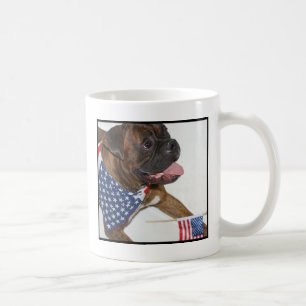 Tasse patriotique de chien de boxeur