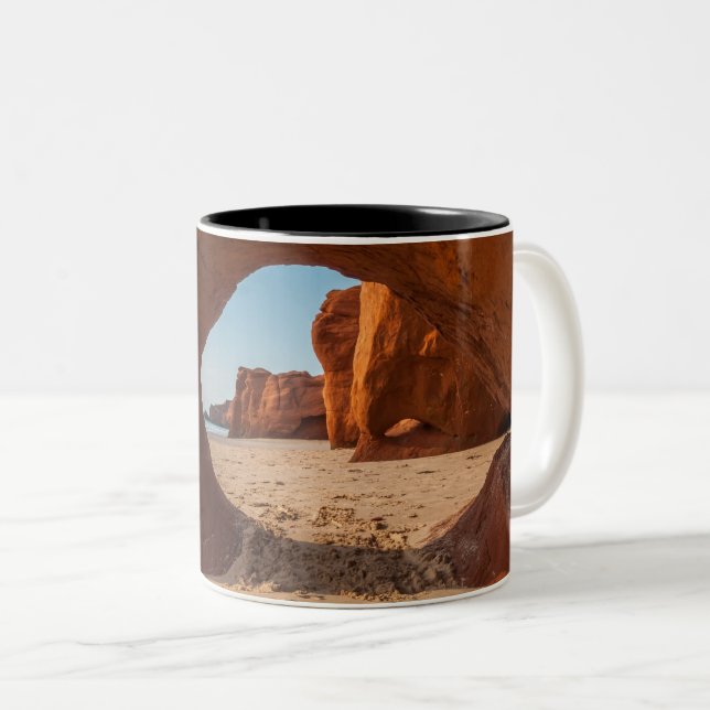 Tasse photo plage et cap Two-Tone coffee mug (Front Right)