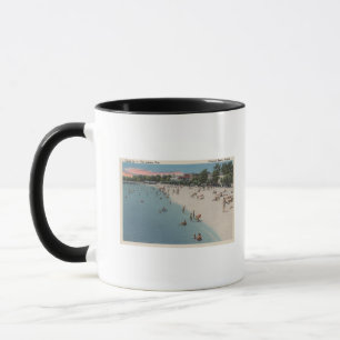 Tasse Plage coloniale, VA - scène la prenant un bain de