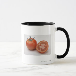 Tasse Plan rapproché de deux tomates