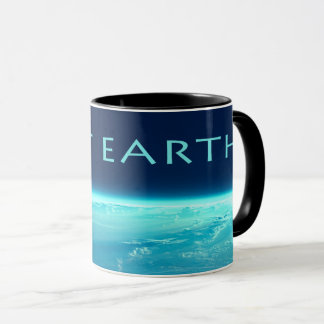 Tasse plate de la terre
