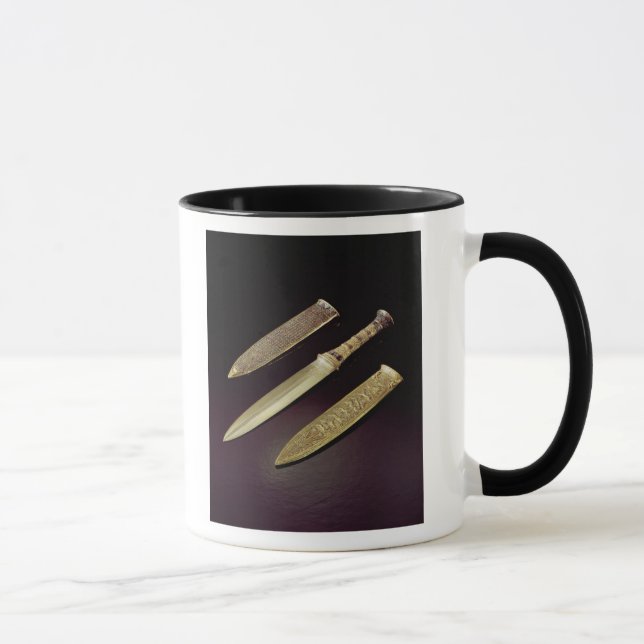 Tasse Poignard et gaine d'or (Droite)
