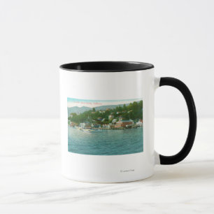 Tasse Port avec yachts et bateaux à voile