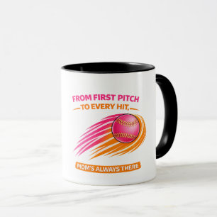 Tasse pour Maman de Softball – Du Premier Lancer à