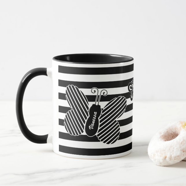 Tasse Rayures noires et blanches à la mode de papillon (Avec donut)