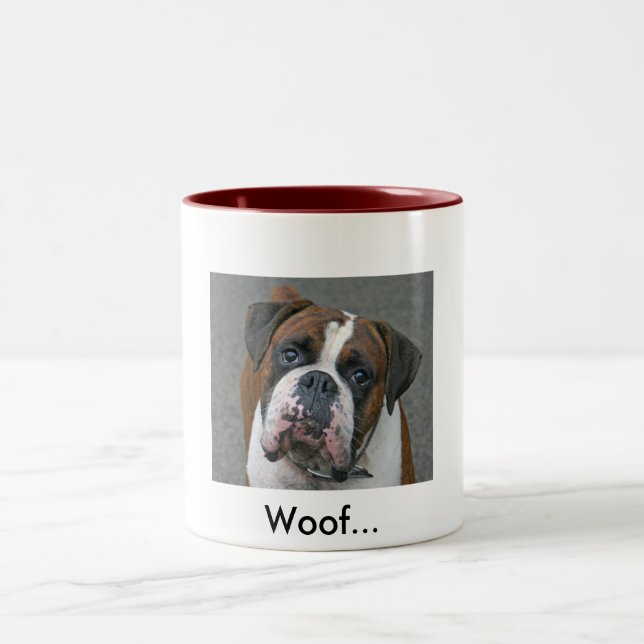 Tasse renversante de chien de boxeur (Centre)