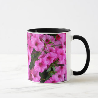 Tasse rose de fleurs