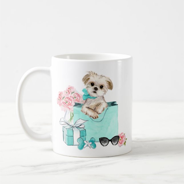 Tasse rose de fleurs de Tiffany de maman maltaise (Gauche)